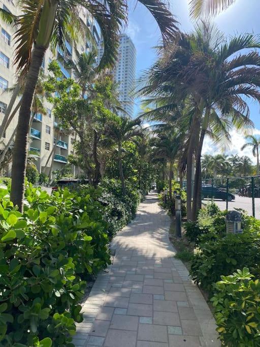 Miami Beach 1B/1B Incredible View Apartment With Kitchen Hallandale Beach Exterior photo