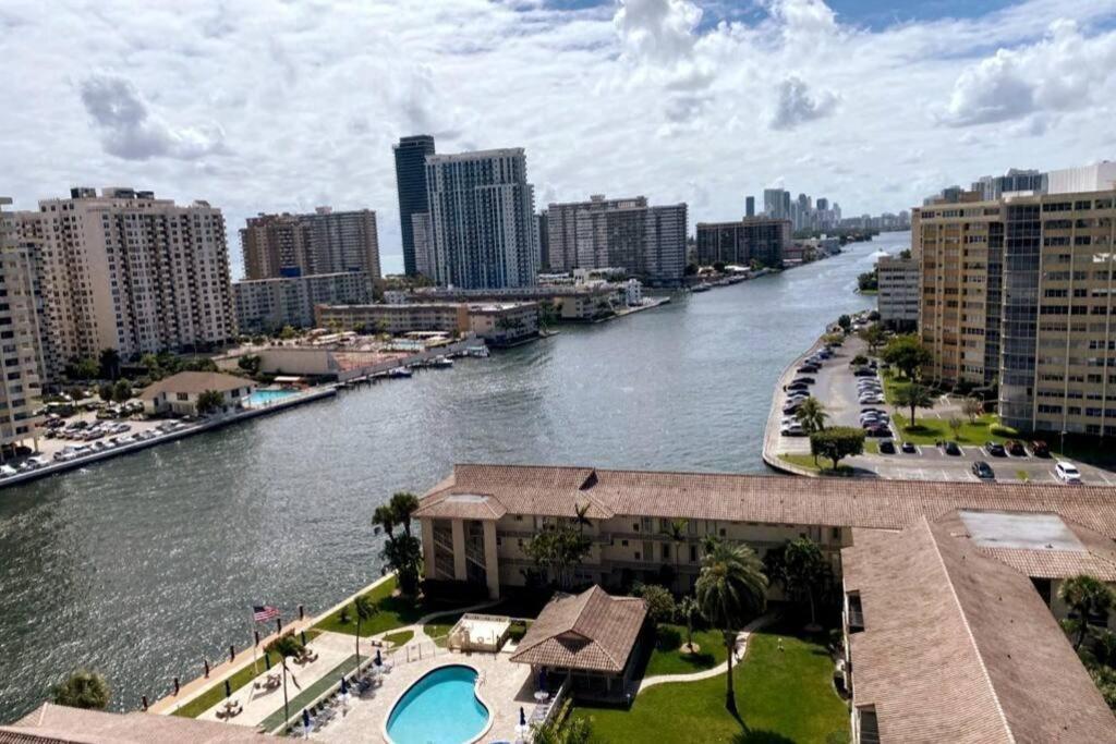 Miami Beach 1B/1B Incredible View Apartment With Kitchen Hallandale Beach Exterior photo